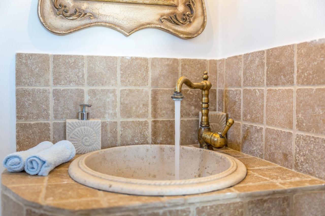 Kristen'S Studio & Apartments アダマス エクステリア 写真